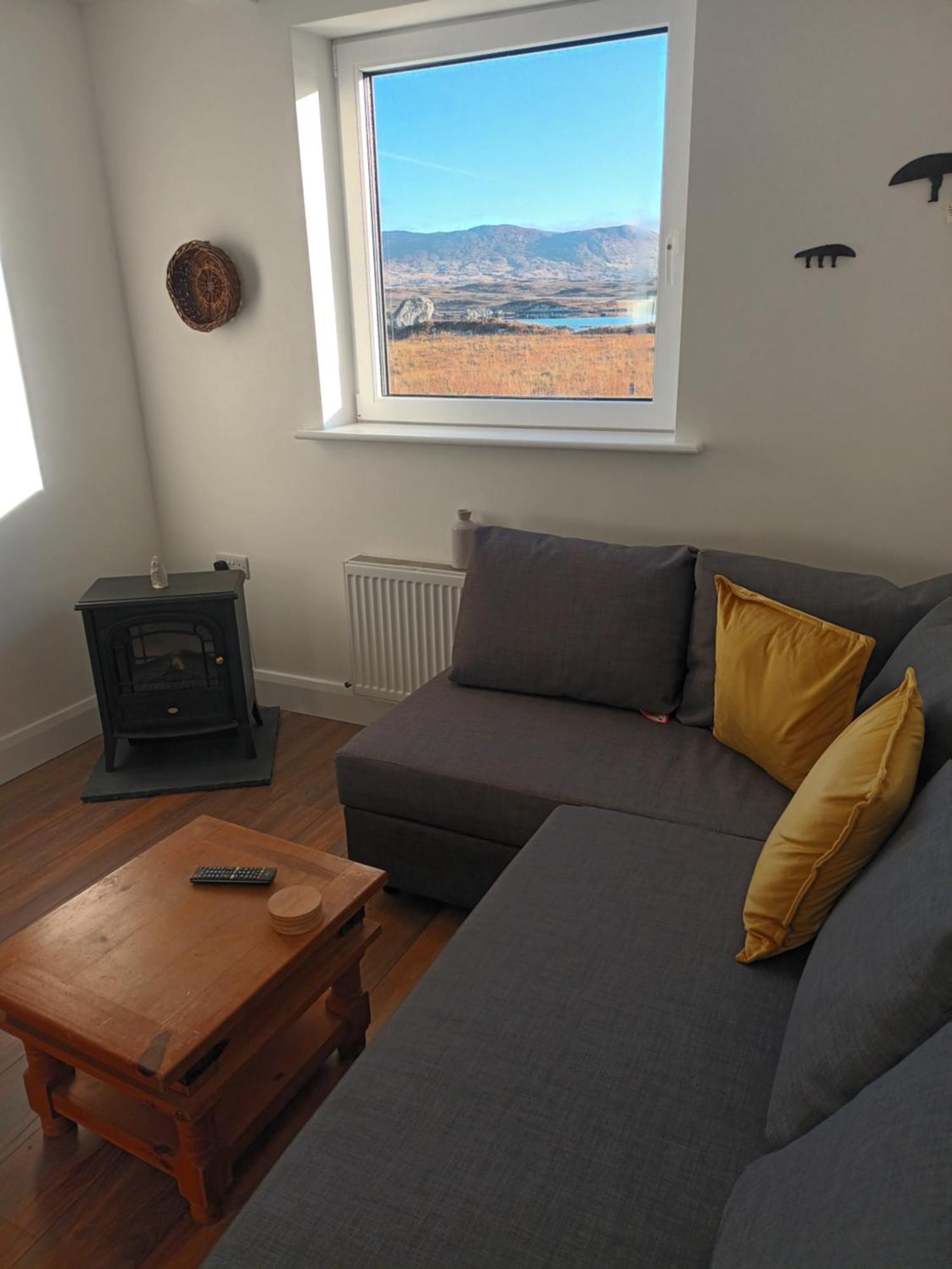 Connemara Lake View Apartment Camus Eighter Exterior photo